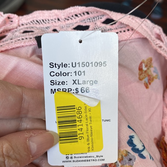 Beautiful feminine blouse - Picture 4 of 4